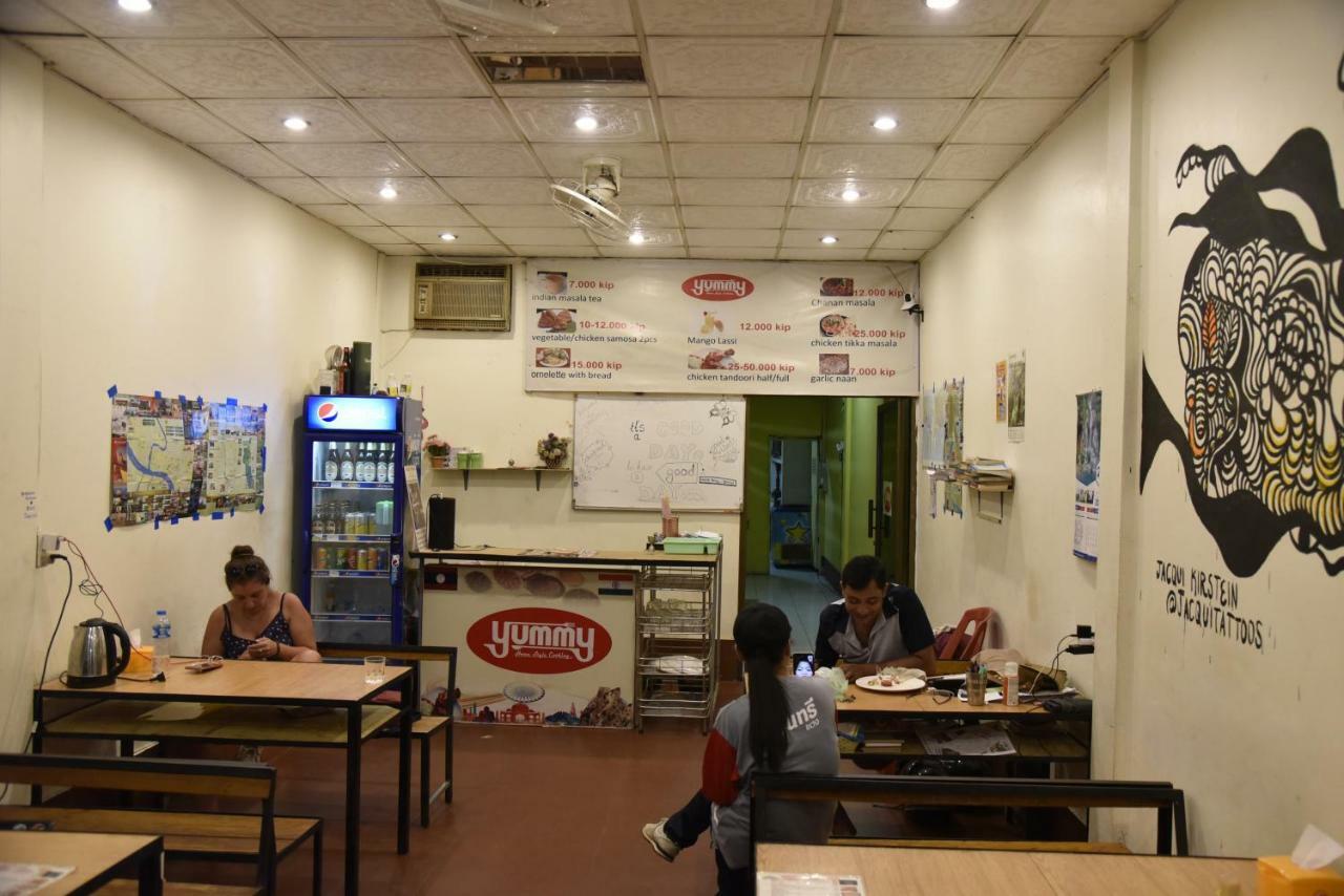 Yummy Backpacker Hostel Pakse Exterior photo